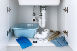Nettoyer un siphon de lavabo ou d’évier sans abîmer l’installation
